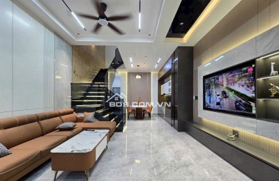 Bán nhà 3 tầng LUXURY đường Hoà Phú 3 - Đối diện UBND Quận cũ